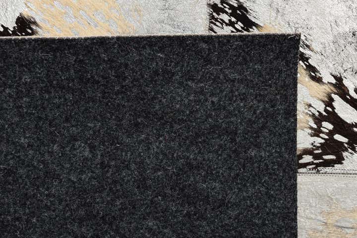 5' x 8' Cowhide Rug