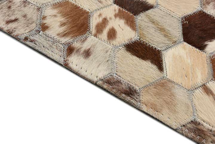 5' 1 x 8' Cowhide Rug