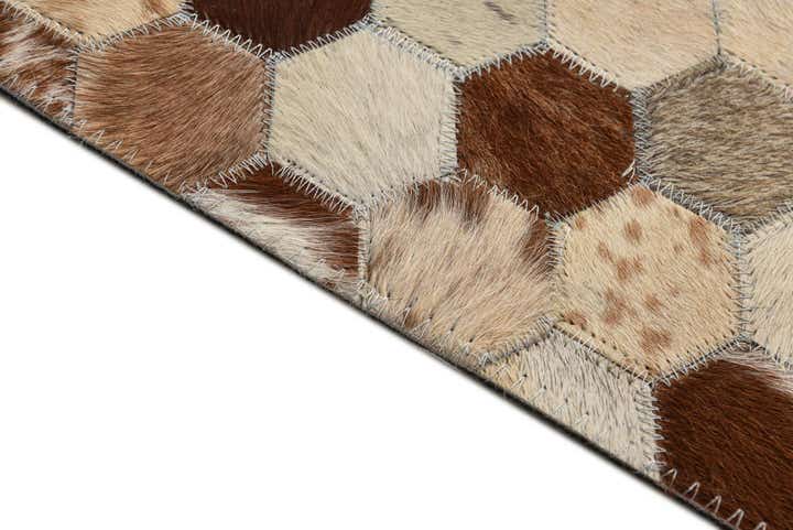 5' 1 x 8' Cowhide Rug