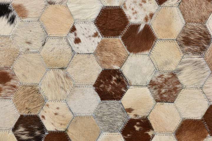 5' 1 x 8' Cowhide Rug