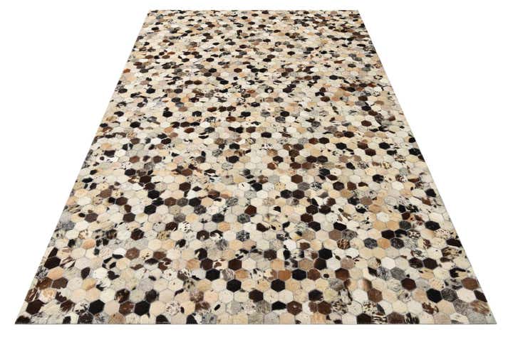5' 1 x 8' Cowhide Rug