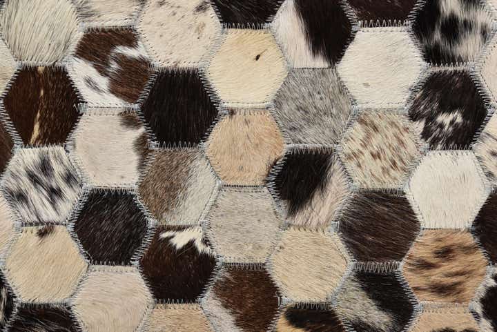 5' 1 x 8' Cowhide Rug