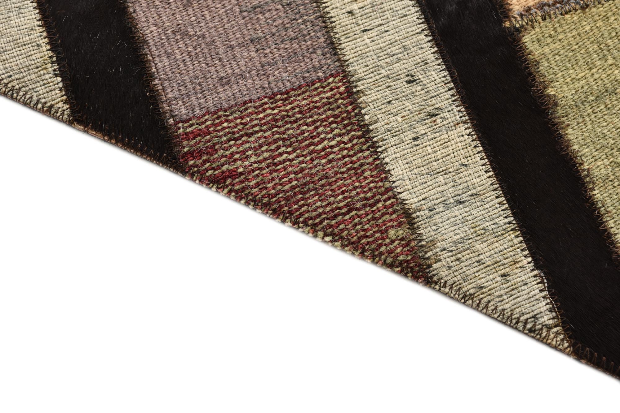 5' x 7' 10 Cowhide Rug