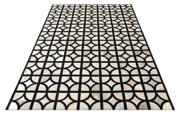 5' 3 x 7' 8 Cowhide Rug