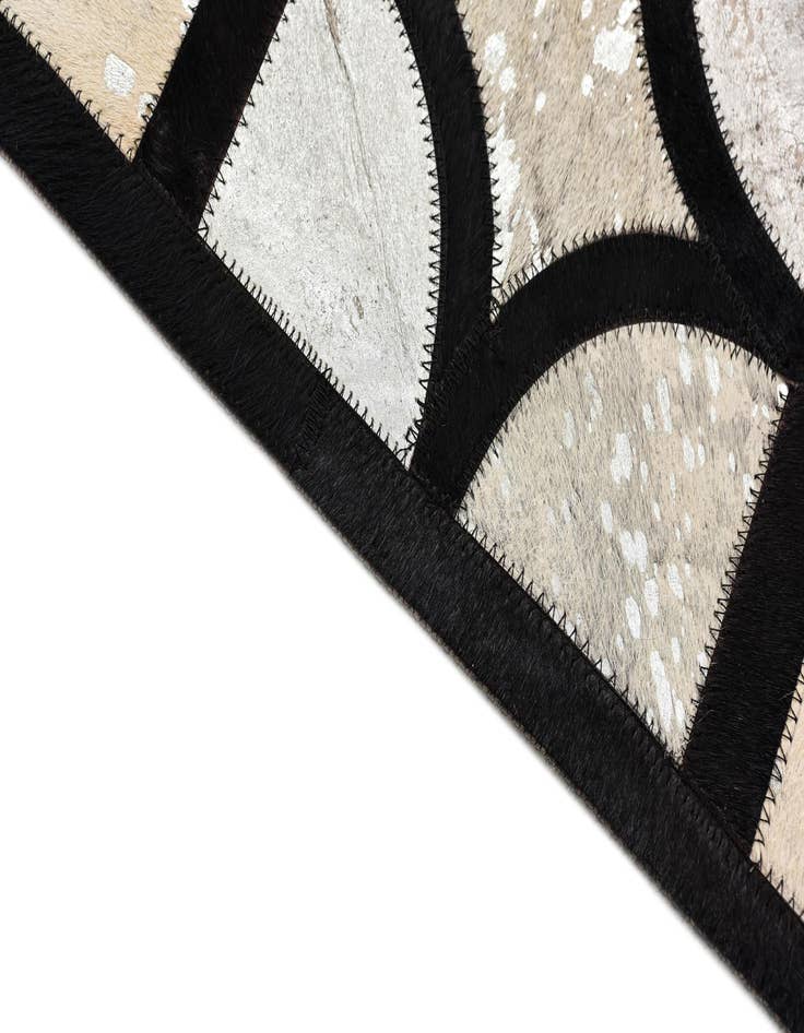 Detail image of 5' 3 x 7' 8 Cowhide Rug