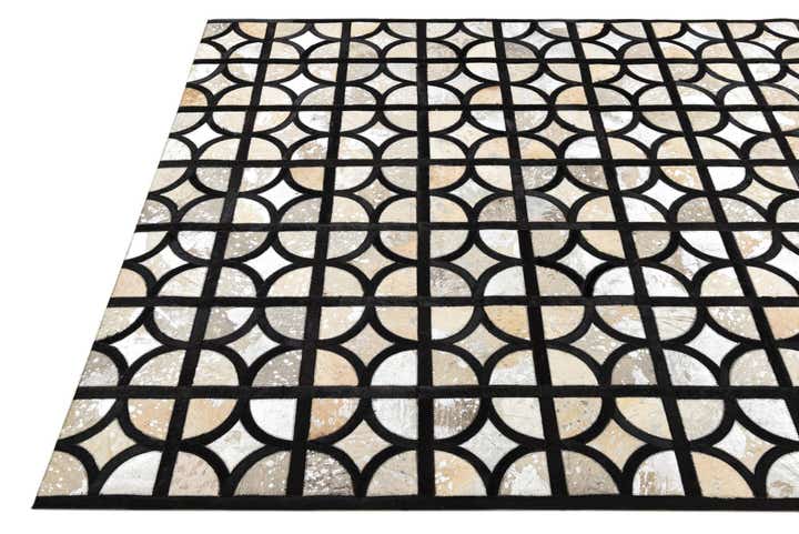 5' 3 x 7' 7 Cowhide Rug