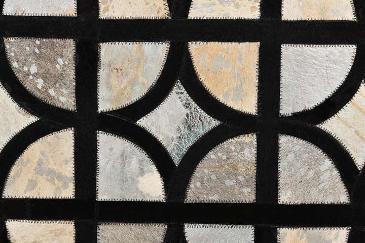 5' 3 x 7' 7 Cowhide Rug
