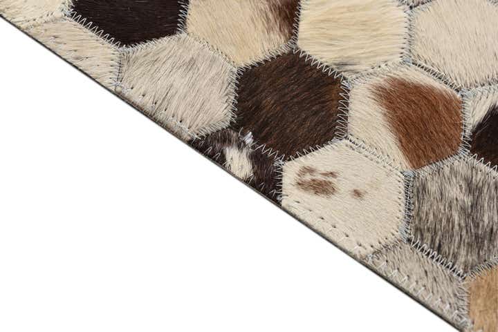 5' 2 x 8' Cowhide Rug