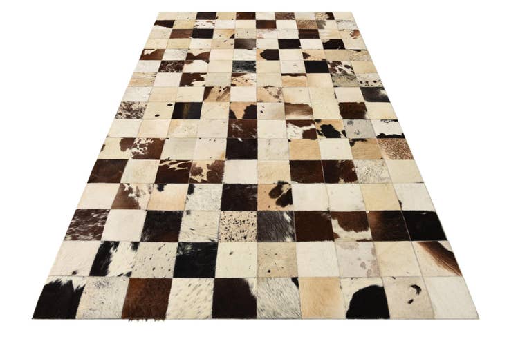 Detail image of 5' x 7' 10 Cowhide Rug