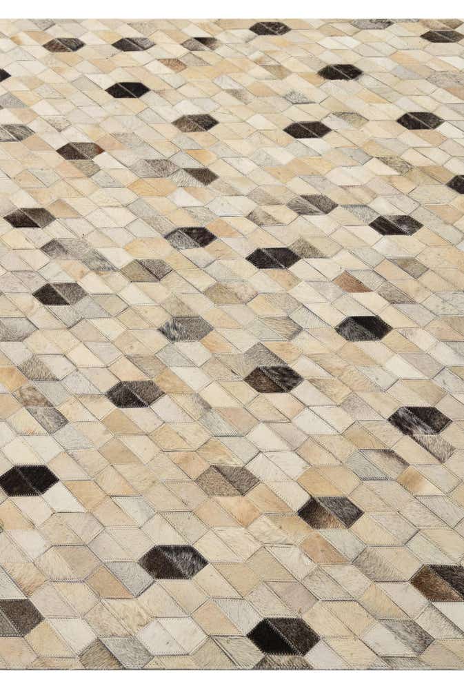 4' 8 x 6' 8 Cowhide Rug