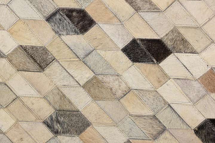 4' 8 x 6' 8 Cowhide Rug