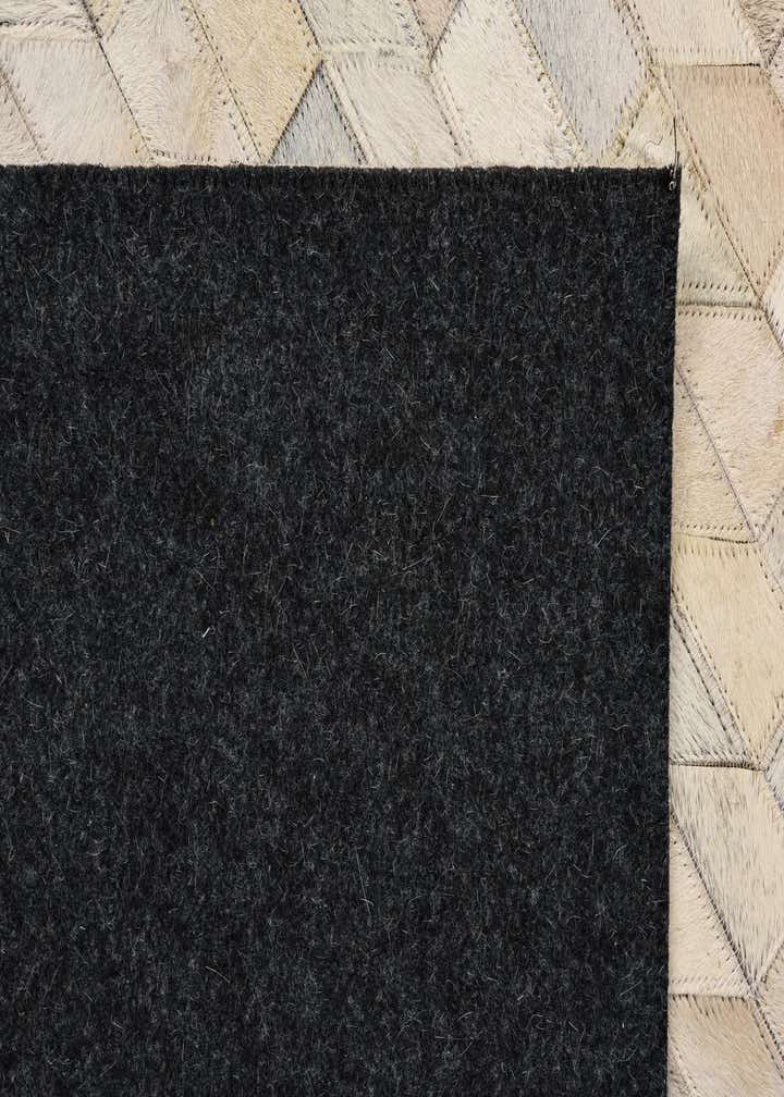 4' 8 x 6' 8 Cowhide Rug