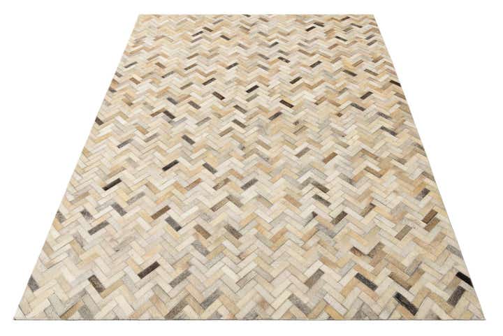 4' 9 x 6' 5 Cowhide Rug