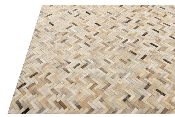 4' 9 x 6' 5 Cowhide Rug