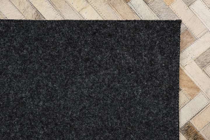 4' 9 x 6' 5 Cowhide Rug