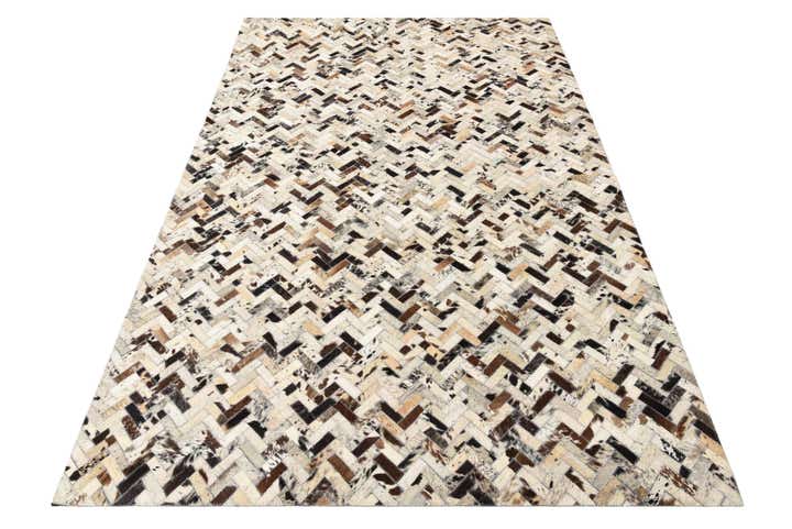 5' x 7' 9 Cowhide Rug