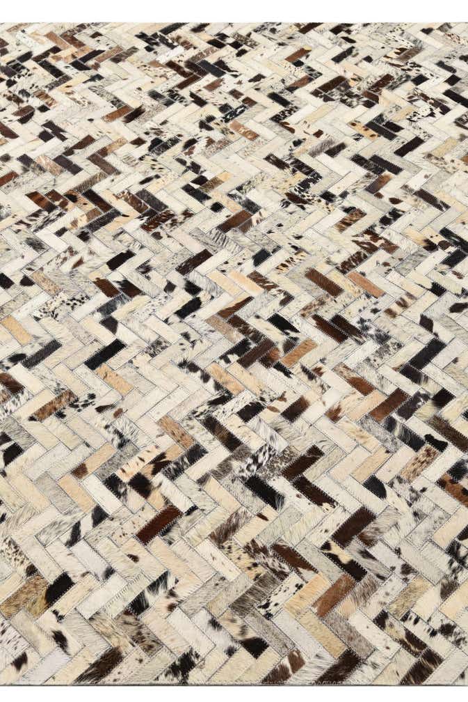 5' x 7' 9 Cowhide Rug