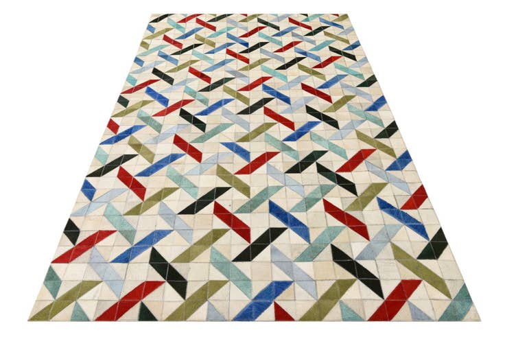 Detail image of 5' x 7' 10 Cowhide Rug