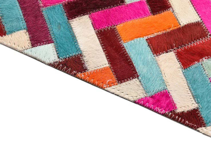 Detail image of 4' 1 x 8' 3 Cowhide Rug