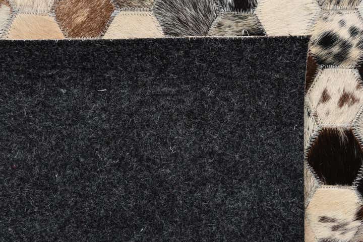 5' 1 x 8' Cowhide Rug