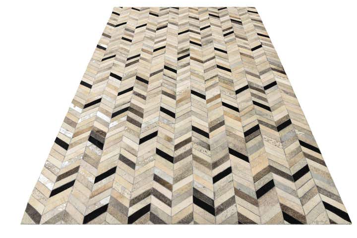 5' 3 x 8' Cowhide Rug