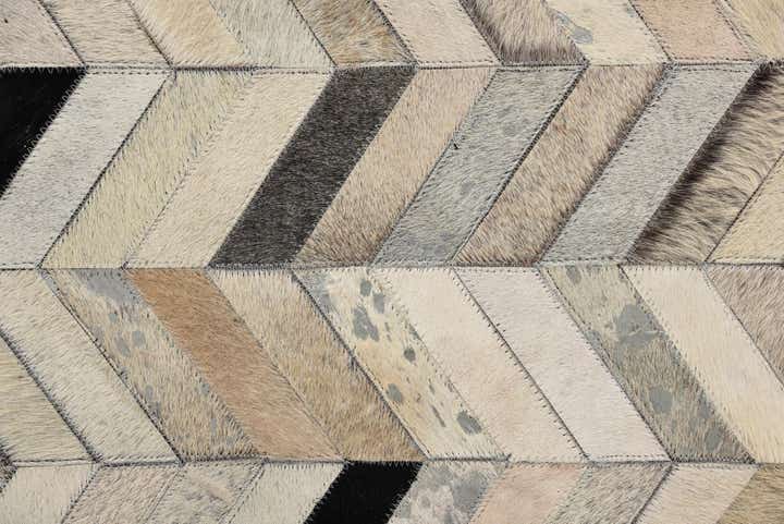 5' 3 x 8' Cowhide Rug