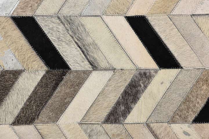 5' 3 x 8' Cowhide Rug