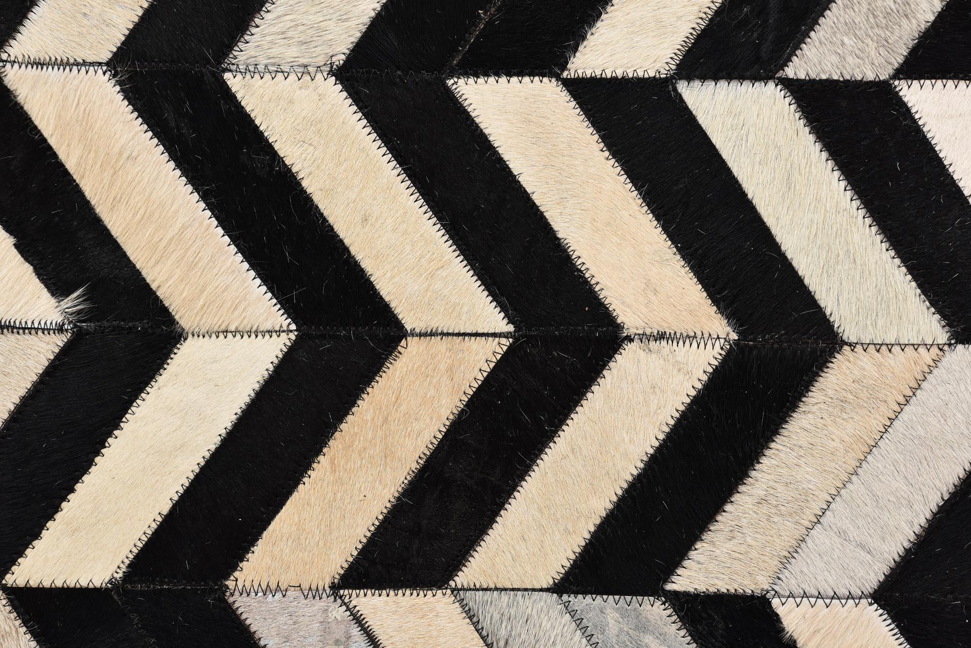 5' 2 x 8' Cowhide Rug