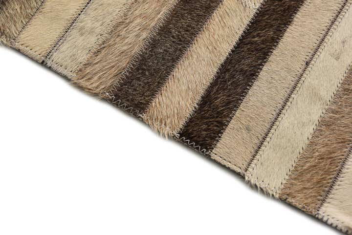 5' 4 x 7' 8 Cowhide Rug