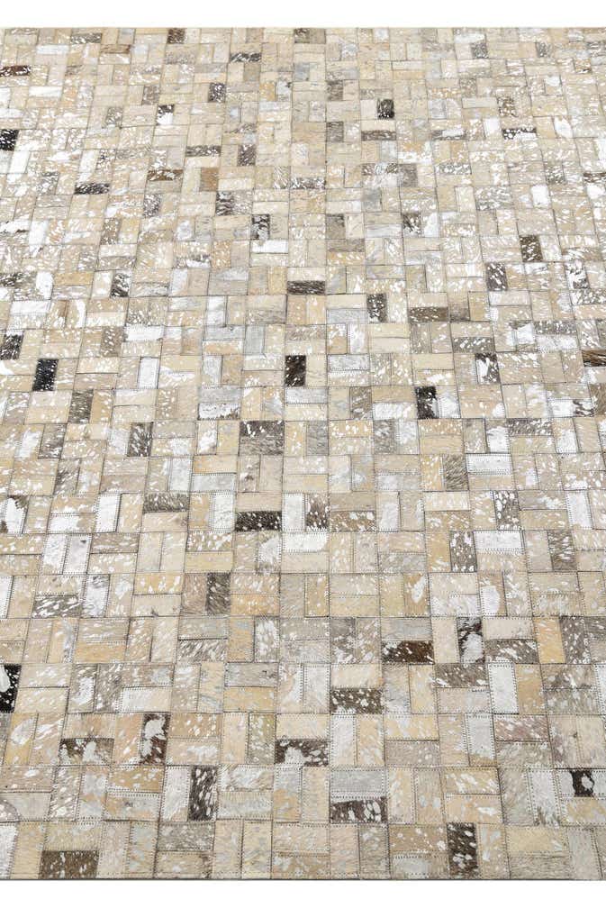 5' 5 x 7' 7 Cowhide Rug
