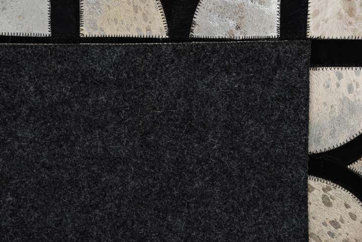 5' 3 x 7' 7 Cowhide Rug