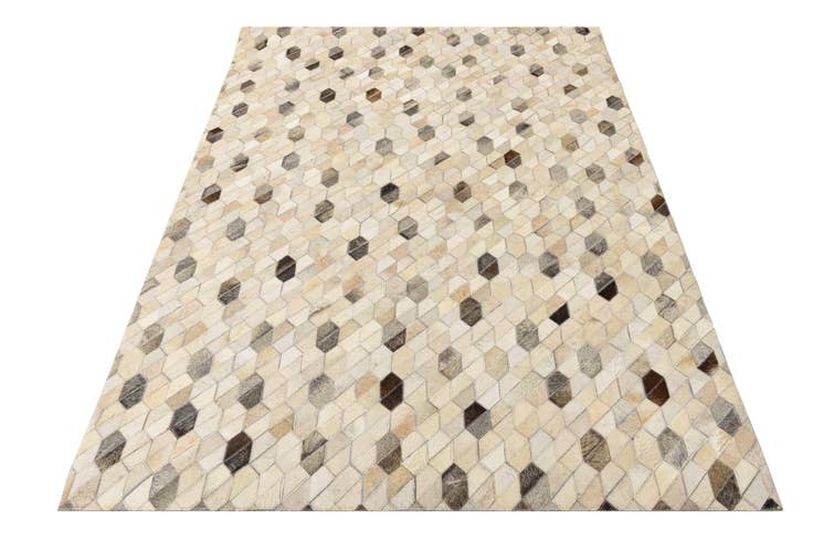 Detail image of 4' 6 x 6' 6 Cowhide Rug