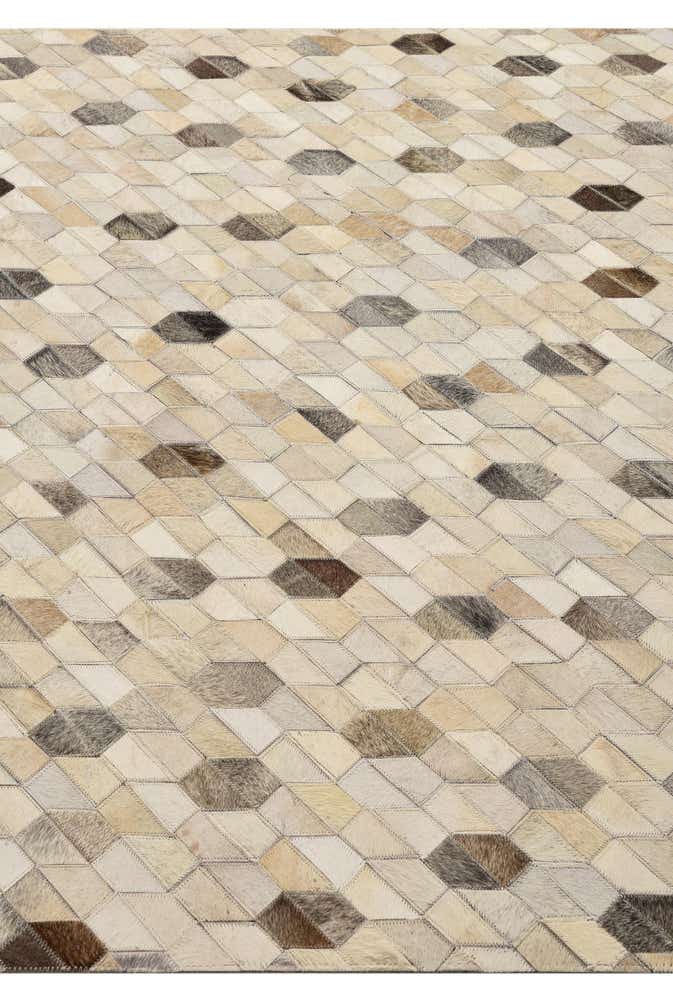 4' 6 x 6' 6 Cowhide Rug