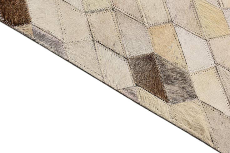 Detail image of 4' 6 x 6' 6 Cowhide Rug