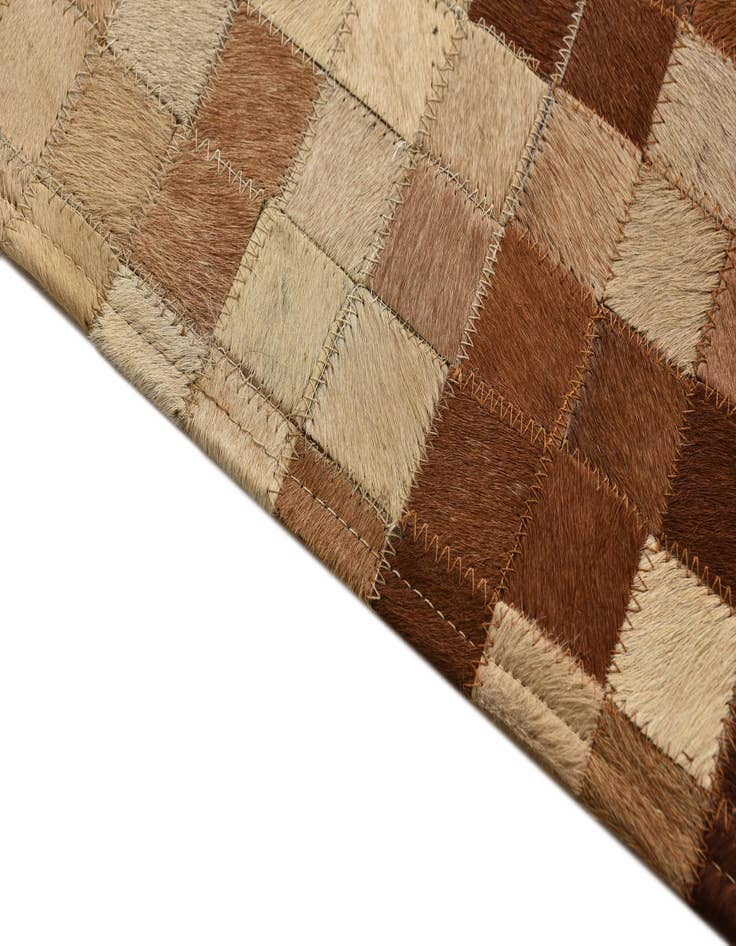 Detail image of 6' 7 x 9' 7 Cowhide Rug