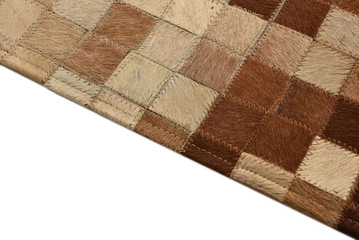 6' 7 x 9' 7 Cowhide Rug