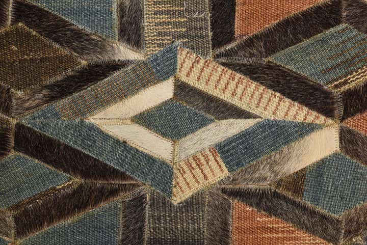 2' 2 x 3' 2 Cowhide Rug