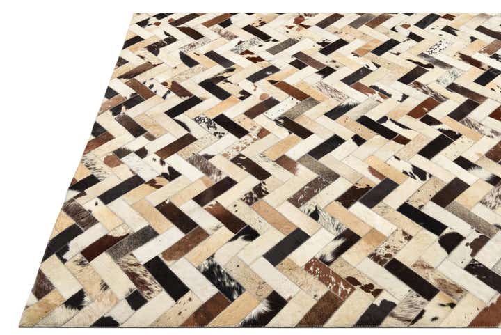 5' 4 x 7' 7 Cowhide Rug