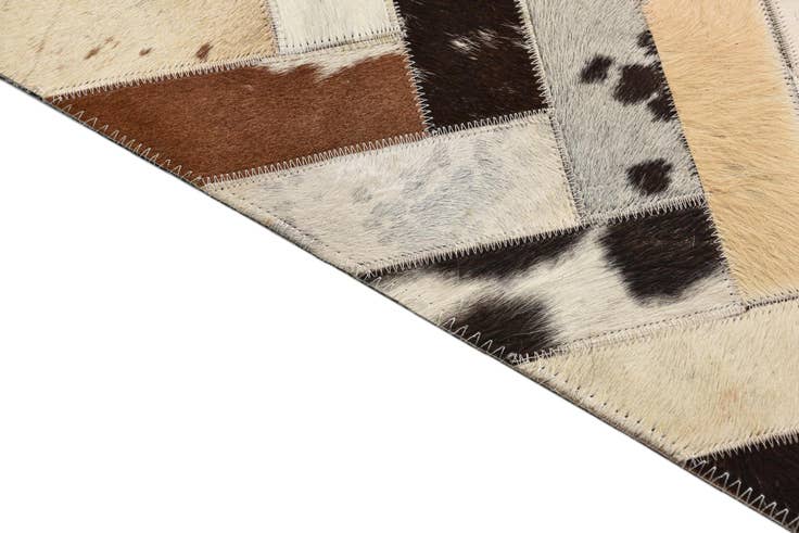 Detail image of 5' 4 x 7' 7 Cowhide Rug