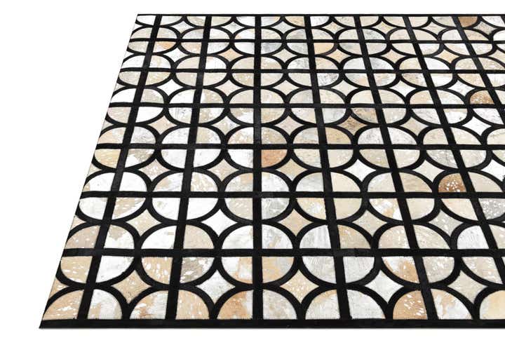 5' 3 x 7' 7 Cowhide Rug