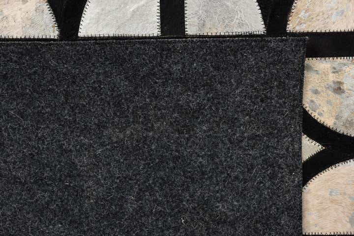 5' 3 x 7' 7 Cowhide Rug