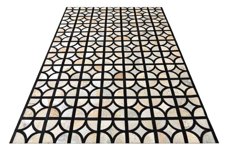 5' 3 x 7' 7 Cowhide Rug