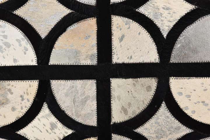 5' 3 x 7' 7 Cowhide Rug