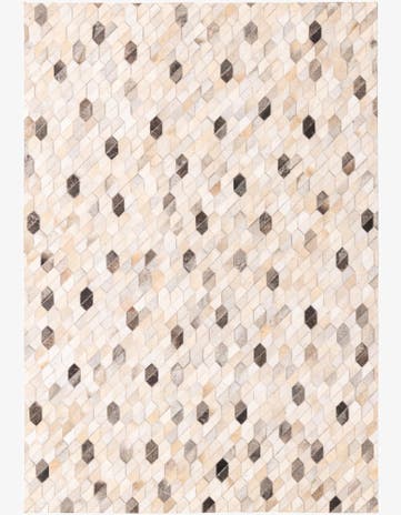 4' 8 x 6' 8 Cowhide Rug