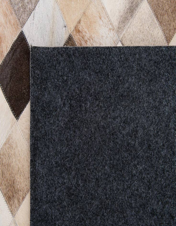 Detail image of 8' x 9' 11 Cowhide Stocks Rug