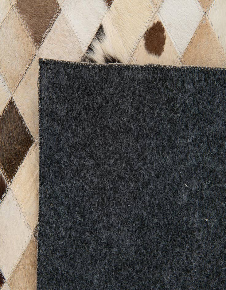 Detail image of 8' x 9' 11 Cowhide Stocks Rug