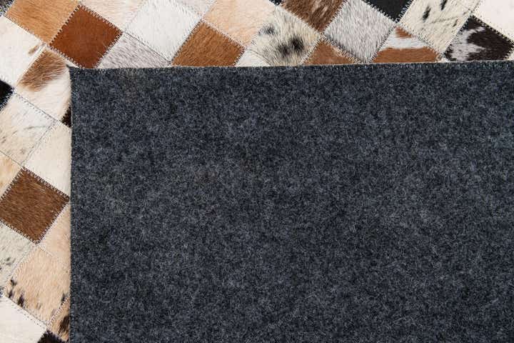 8' 1 x 10' Cowhide Stocks Rug