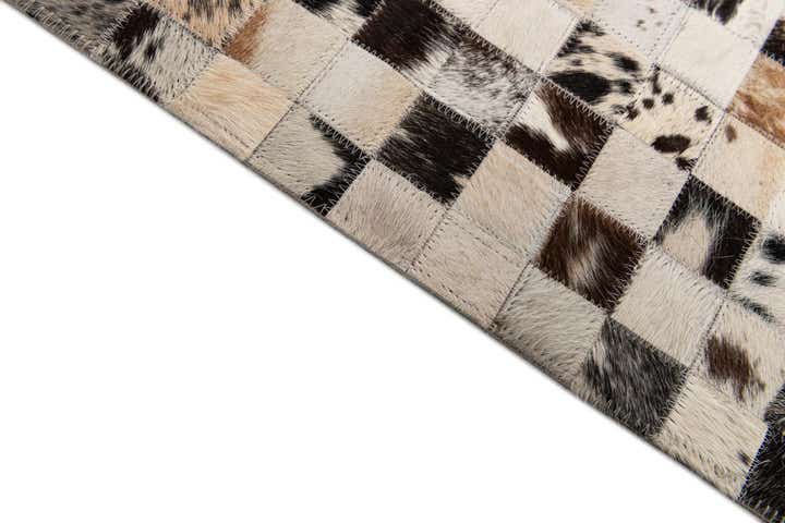 8' 1 x 10' Cowhide Stocks Rug