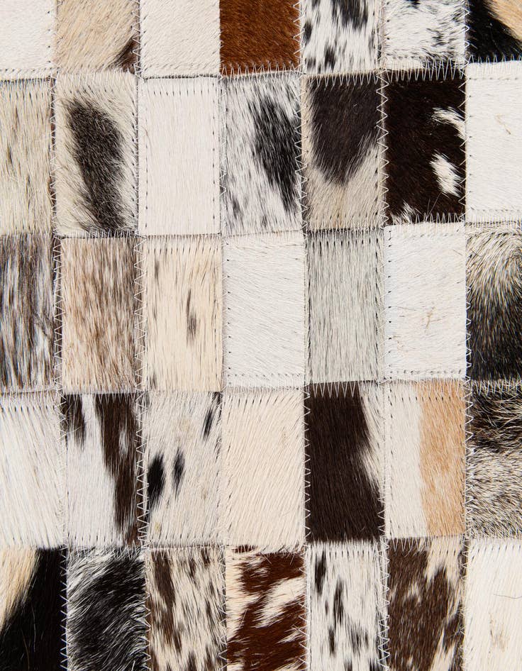 Detail image of 8' 1 x 10' Cowhide Stocks Rug