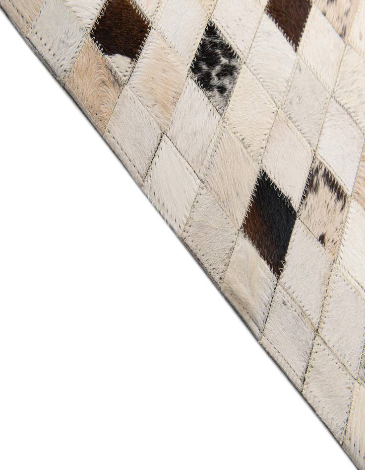Detail image of 8' x 9' 10 Cowhide Stocks Rug